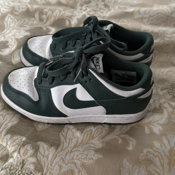 Nike dunk lows size 1Y - Picture 2 of 6